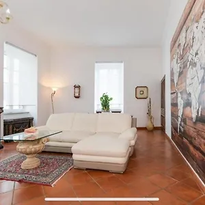 Apartamento In Front Of Coliseum 2, Roma